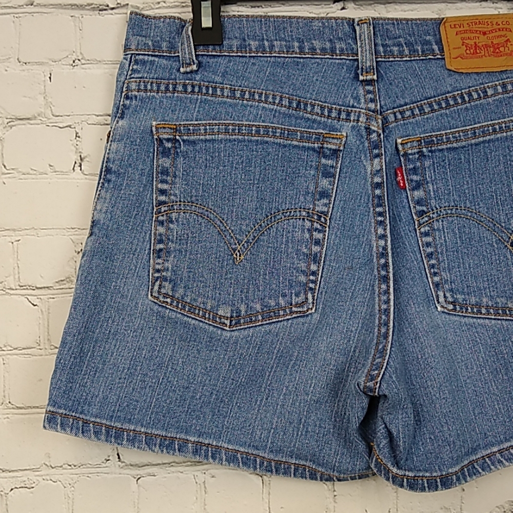 Vtg Levi' Denim Blue Jean Shorts 9 JR Low Stretch - Picture 5 of 8